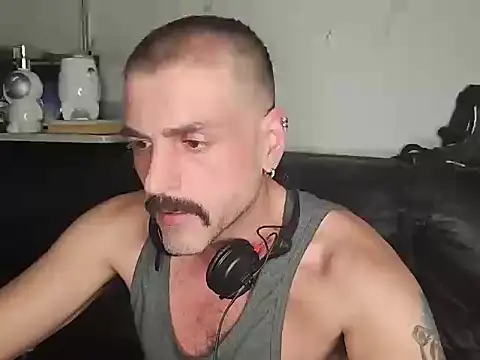 Snapshot of BrunoAlphaBR chatting on 07-16-26, 08:39 BrunoAlphaBR online show from 07-16-26, 08:39