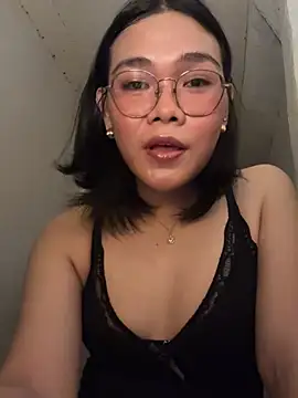 Snapshot of lunapitches chatting on 06-23-26, 05:22 lunapitches online show from 06-23-26, 05:22
