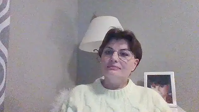 Snapshot of Cirellana chatting on 06-22-26, 02:17 Cirellana online show from 06-22-26, 02:17