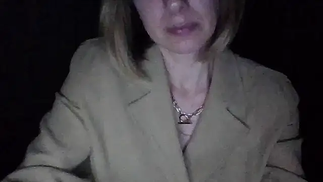 Snapshot of Deloriada chatting on 06-27-26, 06:47 Deloriada online show from 06-27-26, 06:47