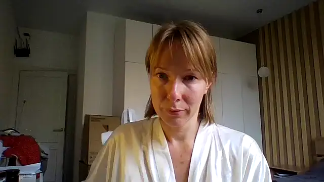 Snapshot of Deloriada chatting on 07-07-26, 10:19 Deloriada online show from 07-07-26, 10:19