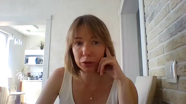 Snapshot of Deloriada chatting on 06-29-26, 07:59 Deloriada online show from 06-29-26, 07:59