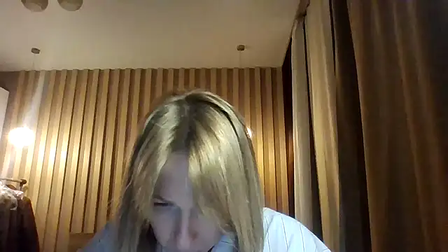 Snapshot of Deloriada chatting on 07-25-26, 06:58 Deloriada online show from 07-25-26, 06:58