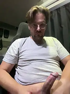 Belkeue40 online show from 07-28-26, 02:41