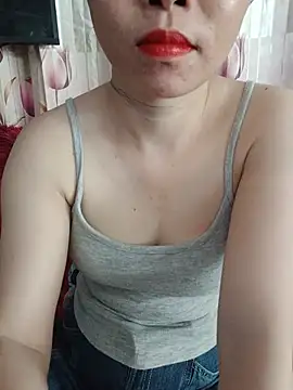 Snapshot of AvaRoyale chatting on 07-16-26, 04:09 AvaRoyale online show from 07-16-26, 04:09
