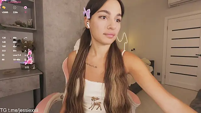 Snapshot of jessiexxii chatting on 07-18-26, 02:20 jessiexxii online show from 07-18-26, 02:20