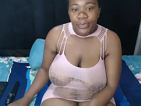 Snapshot of CovySweetMe chatting on 06-28-26, 01:06 CovySweetMe online show from 06-28-26, 01:06