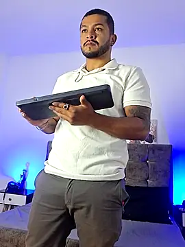 Snapshot of BrunoSilva_ chatting on 07-25-26, 12:00 BrunoSilva online show from 07-25-26, 12:00