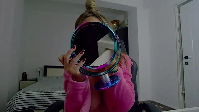 DedeSibel online show from 11-28-25, 08:03