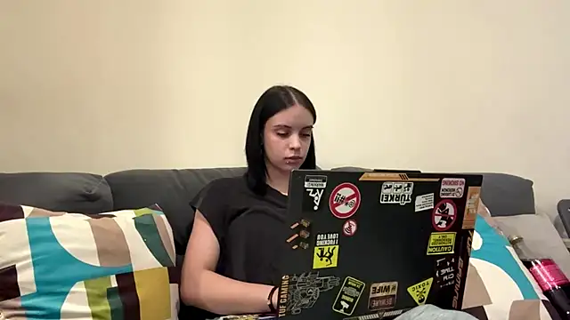 martinienjoyer online show from 06-26-26, 07:36