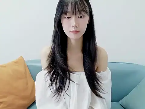 Snapshot of yuyu9988 chatting on 07-22-26, 01:51 yuyu9988 online show from 07-22-26, 01:51