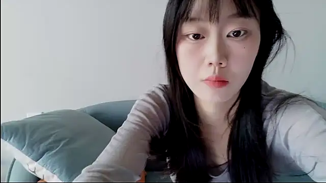 Snapshot of yuyu9988 chatting on 07-23-26, 02:09 yuyu9988 online show from 07-23-26, 02:09