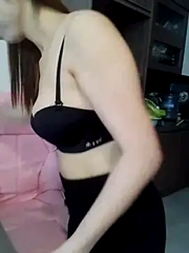Snapshot of Ola_sexyy chatting on 07-24-26, 01:45 Ola sexyy online show from 07-24-26, 01:45