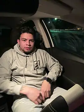 Snapshot of Sualazar chatting on 02-27-26, 01:39 Sualazar online show from 02-27-26, 01:39