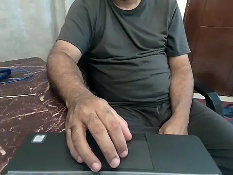 Snapshot of desipapaxx chatting on 07-16-26, 07:33 desipapaxx online show from 07-16-26, 07:33