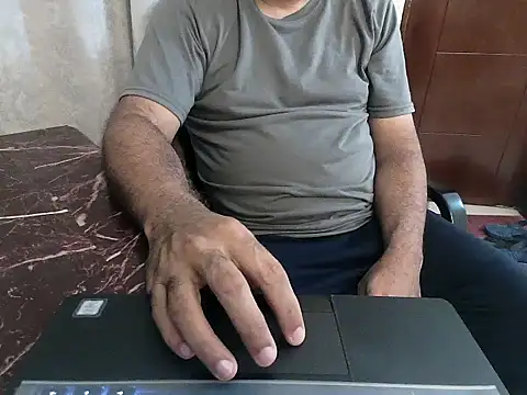 Snapshot of desipapaxx chatting on 07-15-26, 08:05 desipapaxx online show from 07-15-26, 08:05