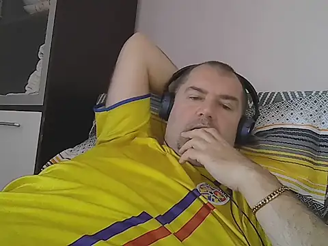 Snapshot of CristianDaniel78 chatting on 07-11-26, 04:13 CristianDaniel78 online show from 07-11-26, 04:13
