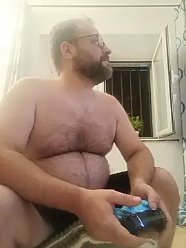Snapshot of ashur88 chatting on 07-10-26, 10:43 ashur88 online show from 07-10-26, 10:43