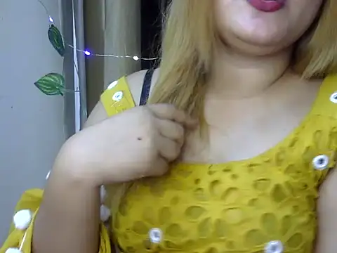 Sexyy Sana online show from 07-14-26, 07:53