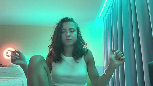 Snapshot of Monicaqte chatting on 06-28-26, 11:16 Monicaqte online show from 06-28-26, 11:16