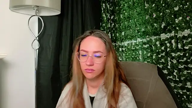 Snapshot of Nicole_Bliss chatting on 07-12-26, 07:09 Nicole Bliss online show from 07-12-26, 07:09