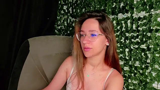 Snapshot of Nicole_Bliss chatting on 07-03-26, 05:25 Nicole Bliss online show from 07-03-26, 05:25