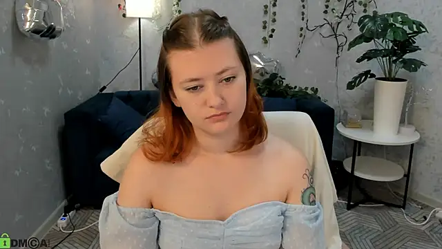 Snapshot of Velvet-Flame chatting on 07-28-26, 03:03 Velvet-Flame online show from 07-28-26, 03:03
