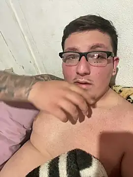 luisinnnnnn online show from 07-15-26, 03:24