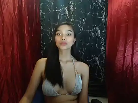 Snapshot of BlackBarbie4u chatting on 12-20-24, 09:43 BlackBarbie4u online show from 12-20-24, 09:43