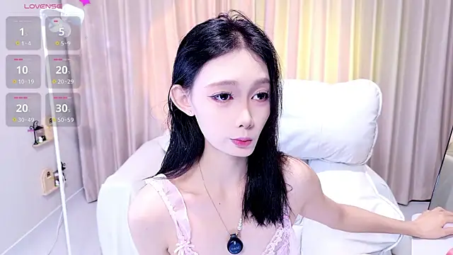 Snapshot of YangYang-0805 chatting on 07-25-26, 05:15 YangYang-0805 online show from 07-25-26, 05:15