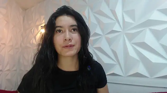Snapshot of sara_hoffman_4 chatting on 06-24-26, 02:26 sara hoffman 4 online show from 06-24-26, 02:26