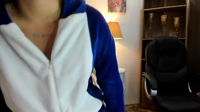 Snapshot of Luna_black19 chatting on 07-07-26, 12:31 Luna black19 online show from 07-07-26, 12:31
