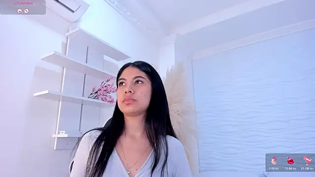 Snapshot of AylinLove_ chatting on 07-16-26, 11:51 AylinLove online show from 07-16-26, 11:51
