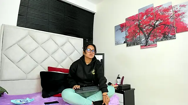 Snapshot of azul_moonn chatting on 07-22-26, 03:52 azul moonn online show from 07-22-26, 03:52