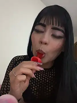 Snapshot of -Brittanny chatting on 07-10-26, 01:16 -Brittanny online show from 07-10-26, 01:16