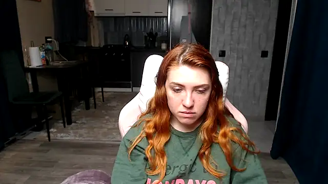 Reginasmilee online show from 04-15-26, 02:39