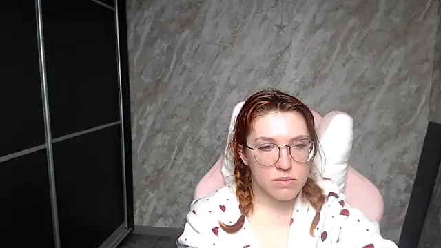 Reginasmilee online show from 02-22-26, 03:20