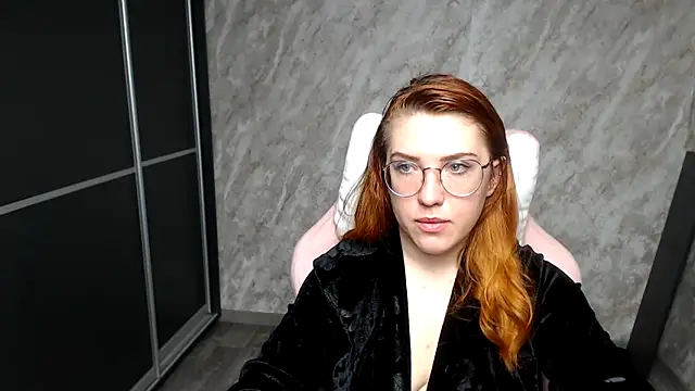 Reginasmilee online show from 02-25-26, 03:51