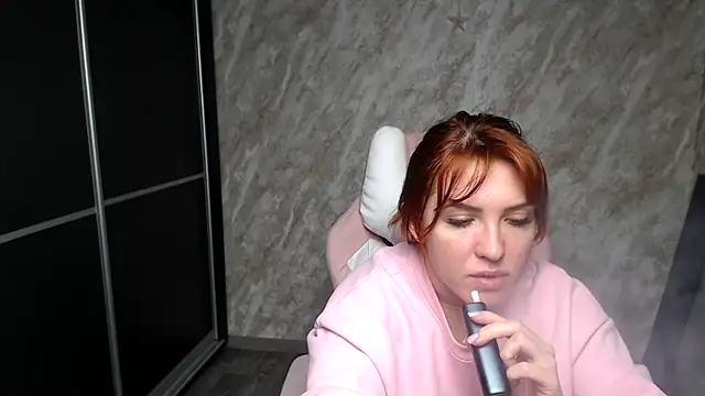 Reginasmilee online show from 02-05-26, 02:13