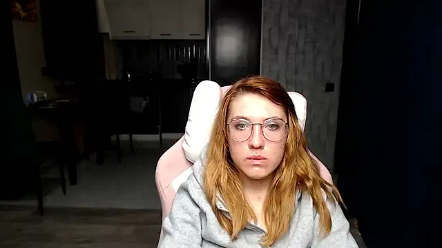 Reginasmilee online show from 11-20-25, 02:07