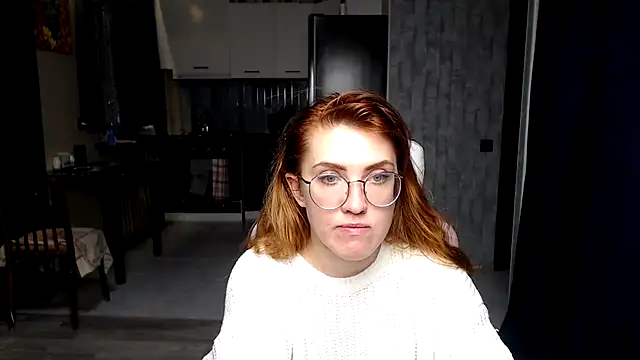 Reginasmilee online show from 10-18-25, 01:02