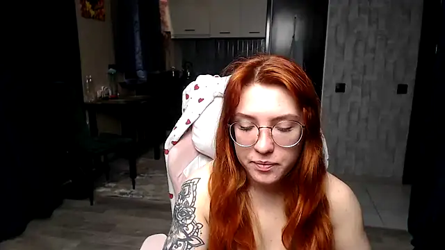 Reginasmilee online show from 03-25-26, 04:23