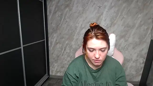 Reginasmilee online show from 02-09-26, 05:22