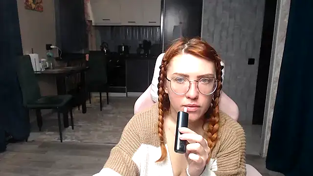 Reginasmilee online show from 04-12-26, 02:59