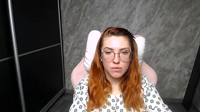 Reginasmilee online show from 02-15-26, 04:46