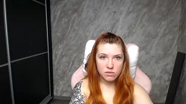 Reginasmilee online show from 02-18-26, 02:42