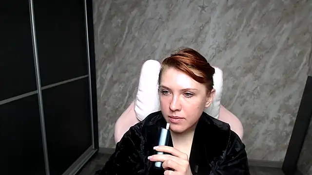 Reginasmilee online show from 02-25-26, 03:56