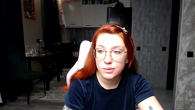 Reginasmilee online show from 03-18-26, 03:53