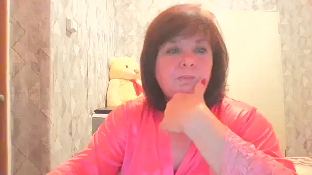 Snapshot of HannahAna39 chatting on 08-05-26, 06:24 HannahAna39 online show from 08-05-26, 06:24