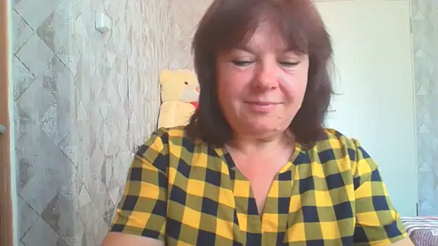 Snapshot of HannahAna39 chatting on 08-06-26, 06:30 HannahAna39 online show from 08-06-26, 06:30